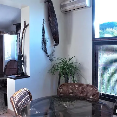 Chambres D'hotes Au Vieux Cypres Bed & Breakfast Laverune