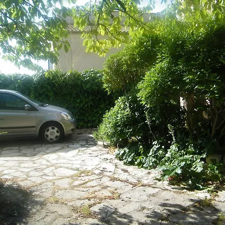Bed & Breakfast Chambres D'hotes Au Vieux Cypres